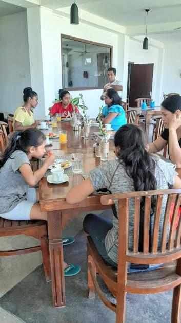 Akurala Beach Boutique Resort Extérieur photo