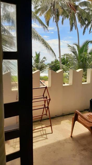 Akurala Beach Boutique Resort Extérieur photo
