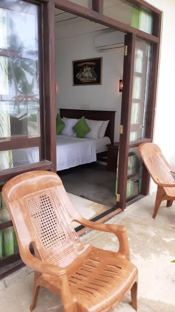 Akurala Beach Boutique Resort Extérieur photo