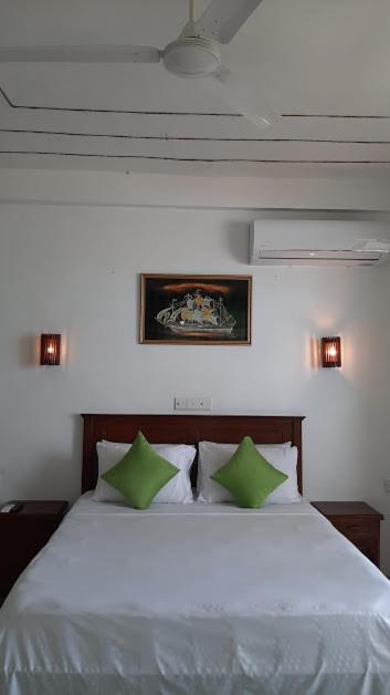 Akurala Beach Boutique Resort Extérieur photo