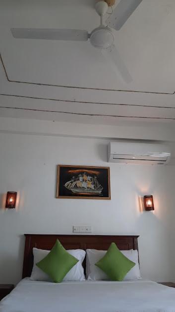 Akurala Beach Boutique Resort Extérieur photo