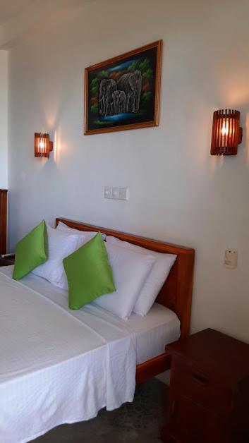 Akurala Beach Boutique Resort Extérieur photo