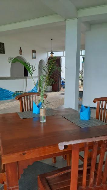 Akurala Beach Boutique Resort Extérieur photo